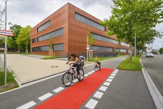Red-brown barrel and cycle path