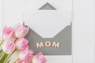 Frame envelope with word mom tulips