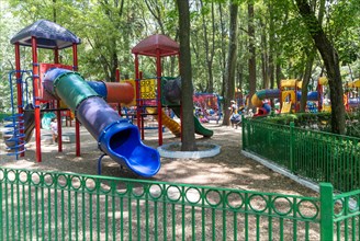 Children's playground area in Parque Mexico