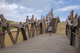 The wooden footbridge Het Wrakhout at Westende