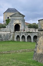The town gate Porte des Campani