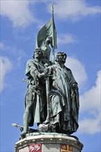 Statue of Jan Breydel and Pieter De Coninck at the Market square