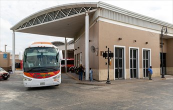 Oriente coach for Cancun leaving bus station