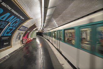 Departing Metro at Metro station Mabillon
