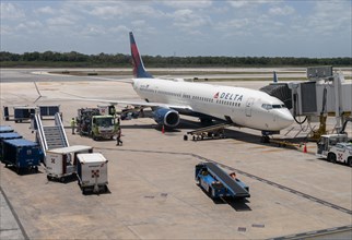Delta airlines Boeing 737 plane at Cancun airport