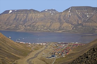 The town Longyearbyen