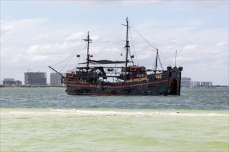 Bucanero pirate ship Black Pearl Too