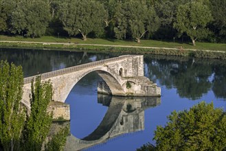 Reflection of the Pont Saint-Benezet