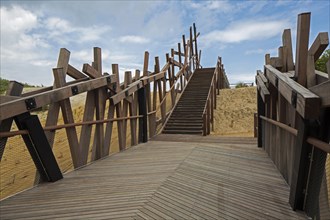 The wooden footbridge Het Wrakhout at Westende