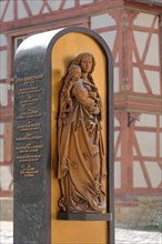 Madonna figure with baby Jesus by the medieval sculptor Tilman Riemenschneider at the Riemenschneider fountain