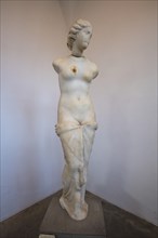 Statue of a woman