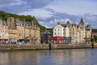 Hotels and shops along the waterfront at Oban