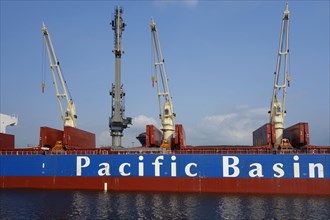 Pacific Basin bulk carrier docked at SEA-invest