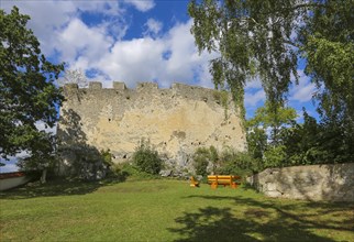 Wall of the former castle complex of the Counts of Gammertingen-Hettingen