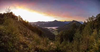 Sunrise on the Gurlspitze with a view of the Osterhorn group