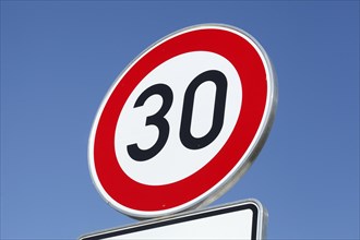 Traffic sign Maximum permitted speed 30 kilometres per hour