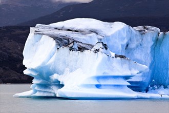 Iceberg on Lago Argentino