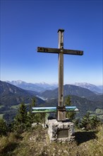 Summit cross on Lidaunberg with Hintersee