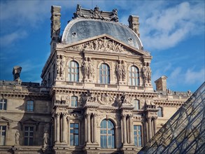 Closeup Louvre building