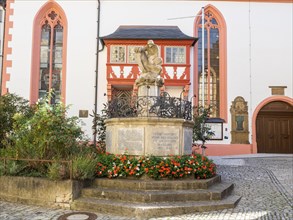 Fountain with monument for fallen soldiers