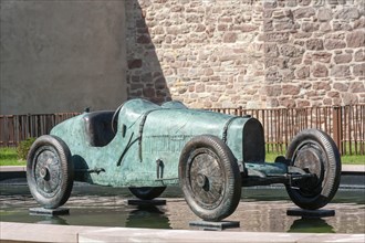 Bronze sculpture of a Bugatti Type 35 Grand Prix