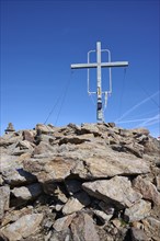 Mittagskogel summit cross