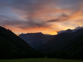 Morning red in front of sunrise over the Eisenerzer Reichenstein and the Erzberg