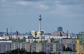 View through a telephoto lens from the Kienberg in the district of Marzahn-Hellersdorf to the TV tower in the district of Mitte