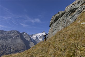 Mountain panorama with Grossglockner and hikers