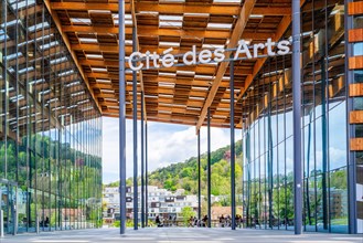 Cite des Arts et de la Culture by architect Kengo Kuma