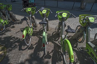 City rental bikes available