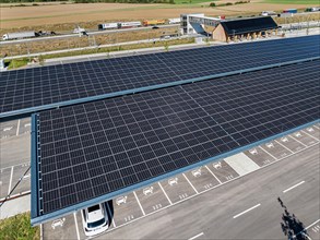 260 charging stations for electric cars under solar roofs at the Alb railway station. The Zweckverband Swabian Alb and the state invested around four million euros for the charging park. Merklingen
