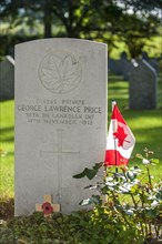 WWI grave of Canadian George Lawrence Price