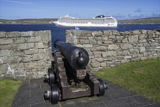 Cannon at 17th century Fort Charlotte