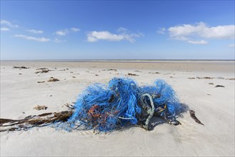 Discarded nylon fishnet