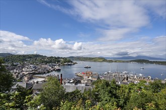 View over the harbour town of Oban