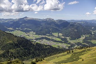 View from the Fellhorngrat ridge hiking trail to Riezlern