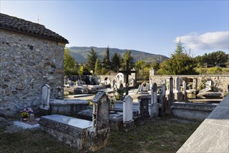 Cemetery in Bardone