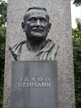 Bust of Jakob Reumann