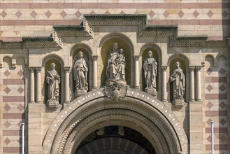Statues of saints above the main portal of Speyer Cathedral