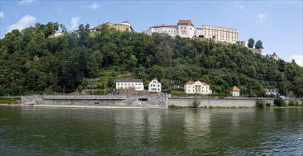 View over the Danube to the Veste Oberhaus
