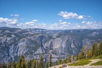 Views from Glacier point of the Vernal waterfalls and Nevada Falls. Yosemite National Park