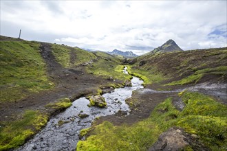A green mountain and a fantastic river on the 54 km trek from Landmannalaugar