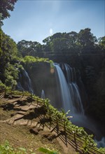 The beautiful path to go down to the Pulhapanzak waterfall on Lake Yojoa