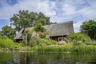 Thatched residential house in Leipe