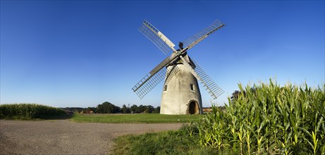 Windmill Auf der Hoechte is part of the Westphalian Mill Road and is located in Hille
