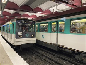 Arriving Metro