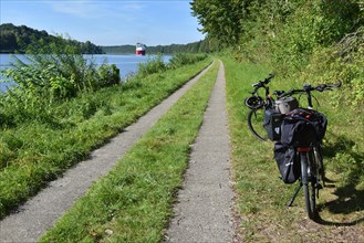 Cycling on the Kiel Canal