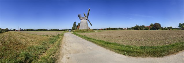Windmill Bierde is part of the Westphalian Mill Road in Petershagen