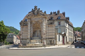 Fontaine Saint-Quentin built in 1529 on Place Jean Cornet